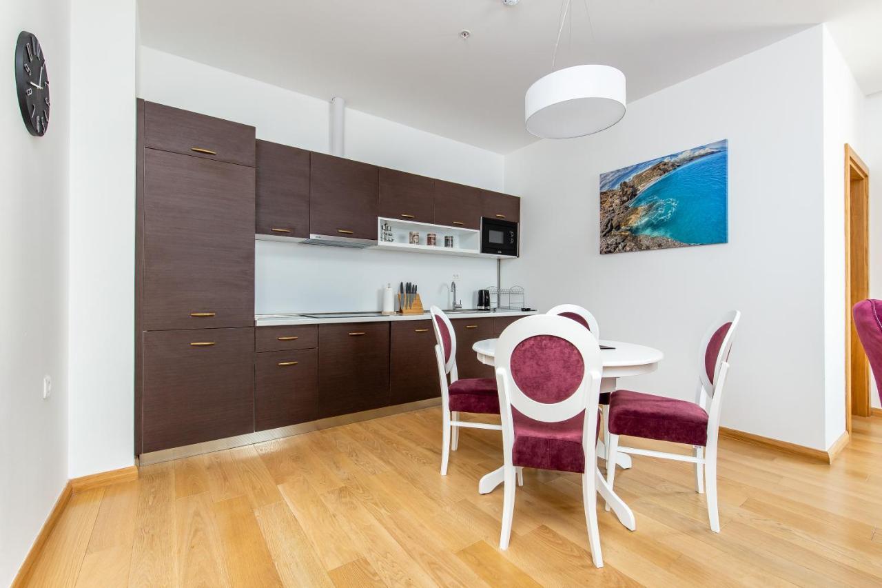 Apartments Lora In Apart-Hotel Budva Exterior photo