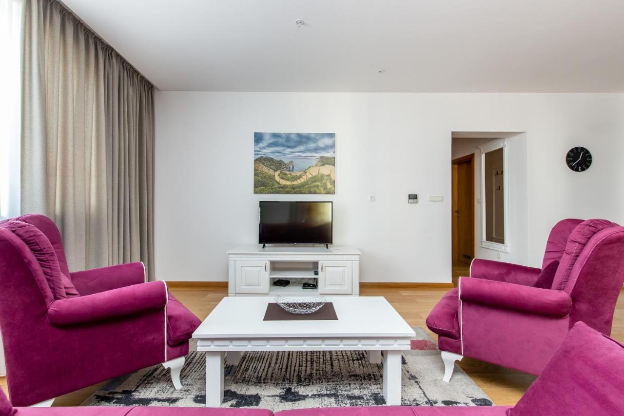 Apartments Lora In Apart-Hotel Budva Exterior photo