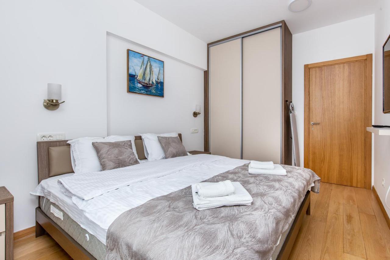 Apartments Lora In Apart-Hotel Budva Exterior photo