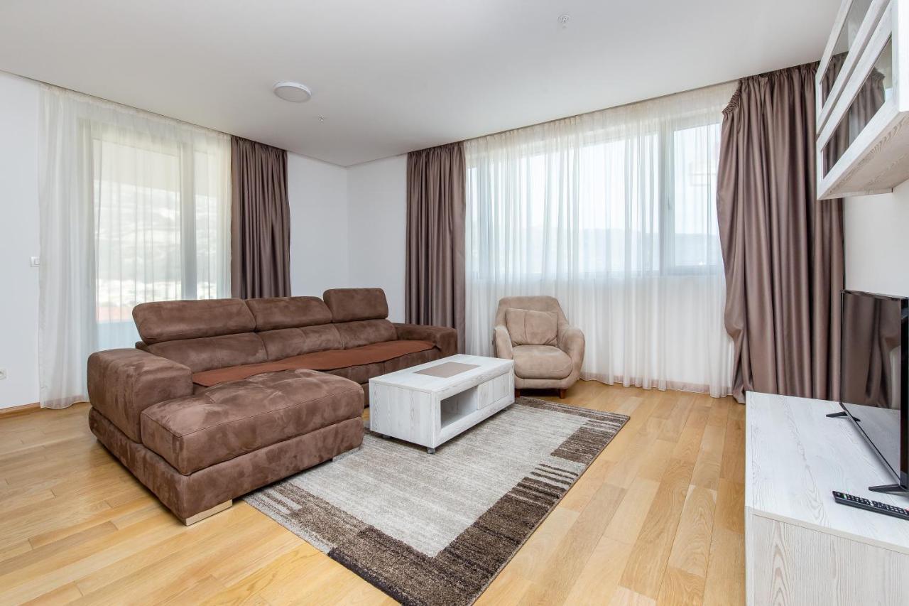 Apartments Lora In Apart-Hotel Budva Exterior photo
