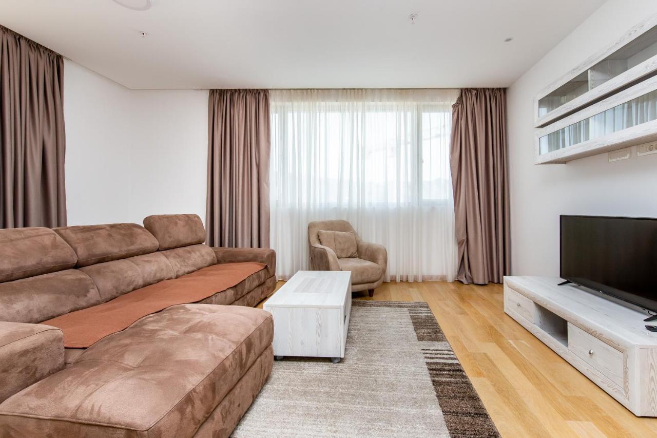 Apartments Lora In Apart-Hotel Budva Exterior photo