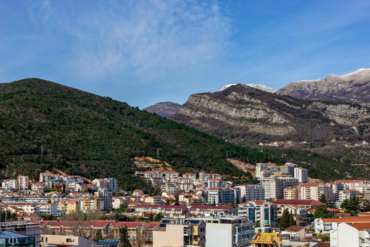 Apartments Lora In Apart-Hotel Budva Exterior photo