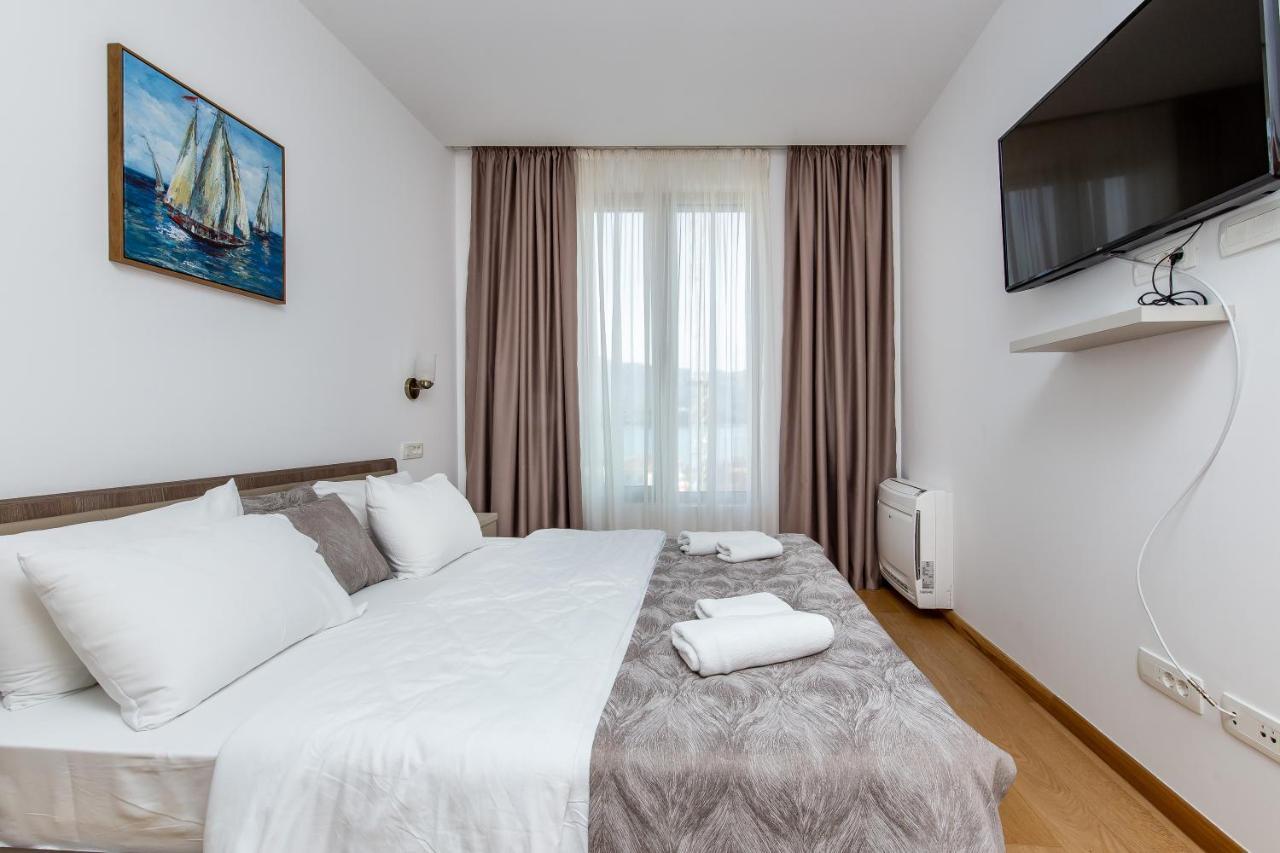 Apartments Lora In Apart-Hotel Budva Exterior photo
