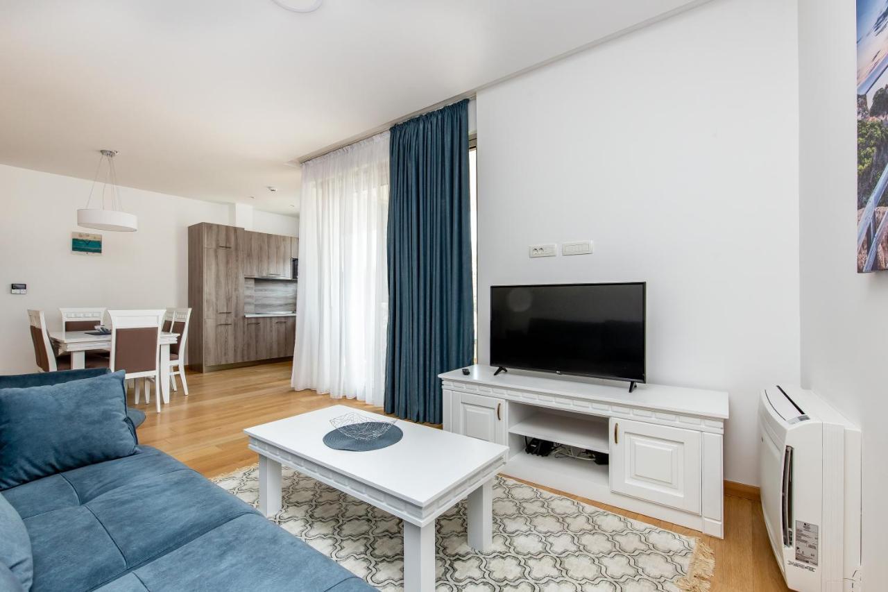 Apartments Lora In Apart-Hotel Budva Exterior photo