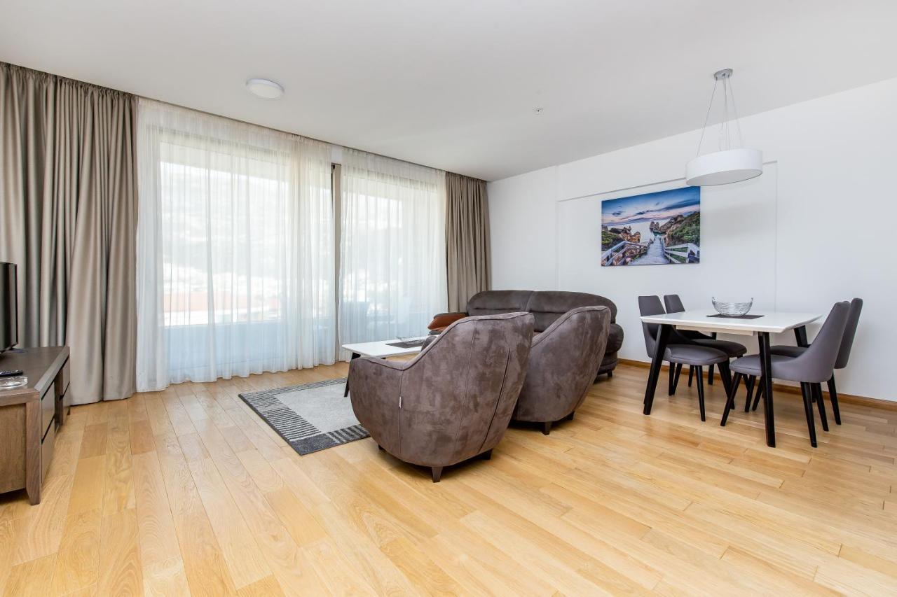 Apartments Lora In Apart-Hotel Budva Exterior photo