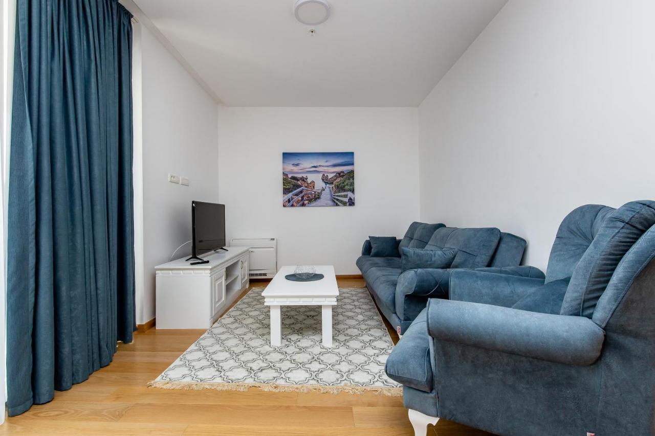 Apartments Lora In Apart-Hotel Budva Exterior photo